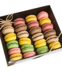24 Macarons